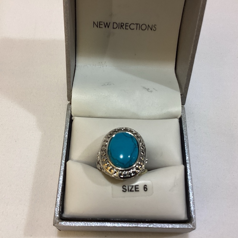 NWT New Directions Faux Turquoise and Silvertone Ring size 6 $20